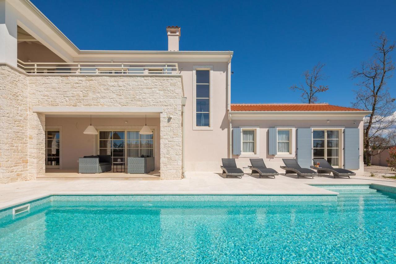 Villa Harmony By Ilc Brtonigla Bagian luar foto